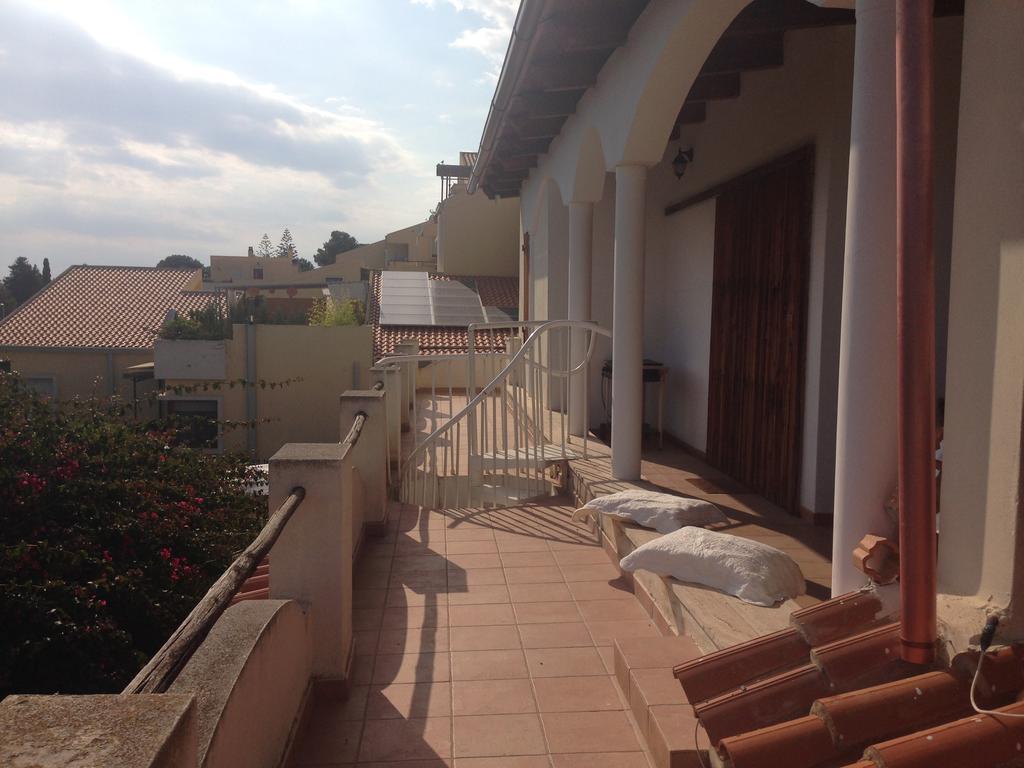 Trilocale Margine Rosso Apartment กวาร์ตู ซานเตเลนา ภายนอก รูปภาพ